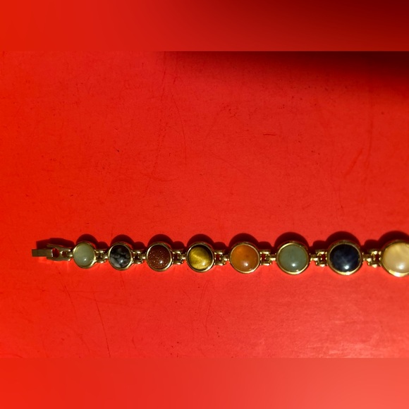 Ladies Gold Tone Multi Colored Gemstone Bracelet 7.5 Inches Unbranded - Picture 10 of 16